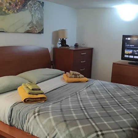 Napoleon Apartment